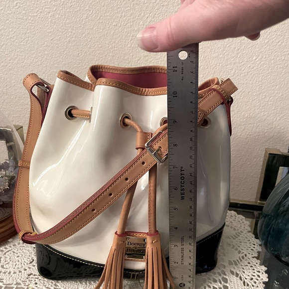 Dooney & Bourke patent leather two tone drawstring bag - Picture 4 of 16